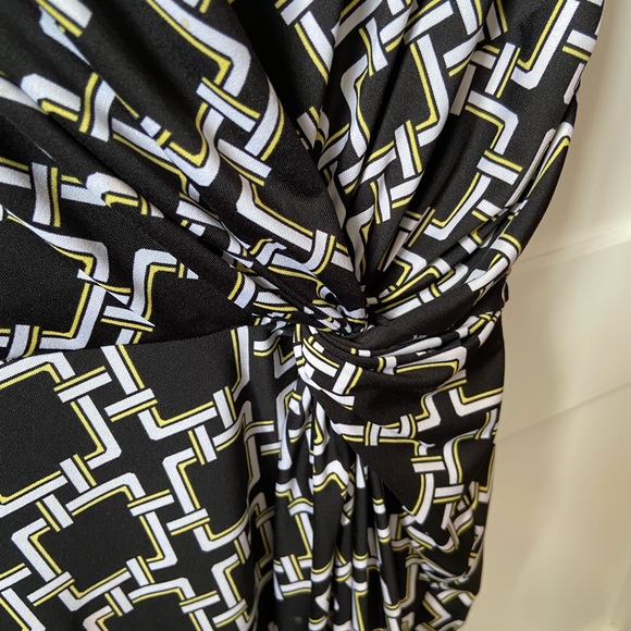 Lady dress - Picture 2 of 3